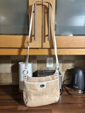 Coach Penelope pebbles leather hippie F19265 Crossbody Bag with White Strap